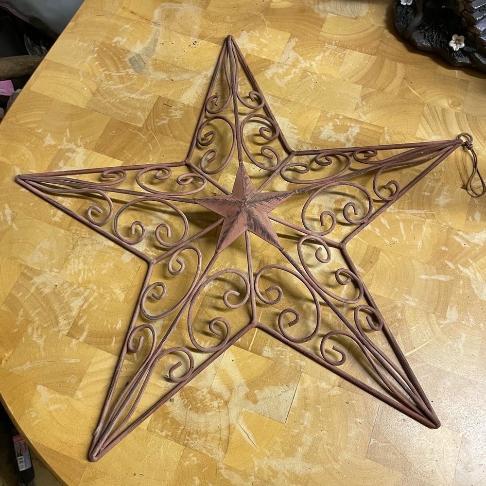 3D Metal Star with hanger 18”